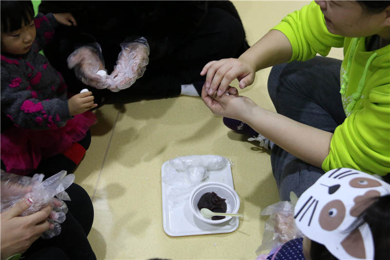 BBunion国际早教邯郸中心活动花絮:欢乐元宵节,我们在一起 BBunion国际早教邯郸中心活动花絮:欢乐元宵节,我们在一起